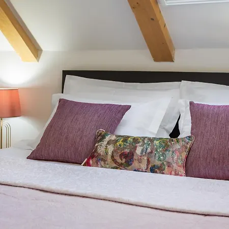 Apartment Romantic Attic