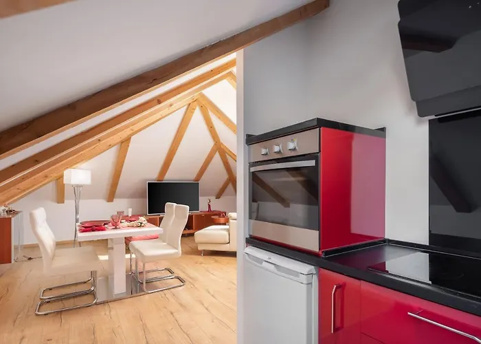Romantic Attic Apartment Split