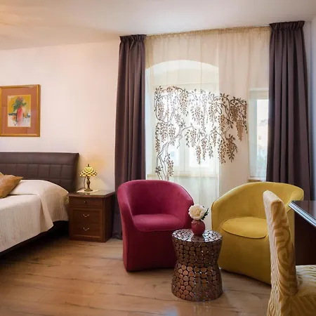 Romantic Luxury * Split