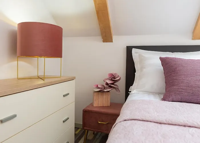 Lägenhet Romantic Attic