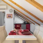 Romantic Attic Apartment